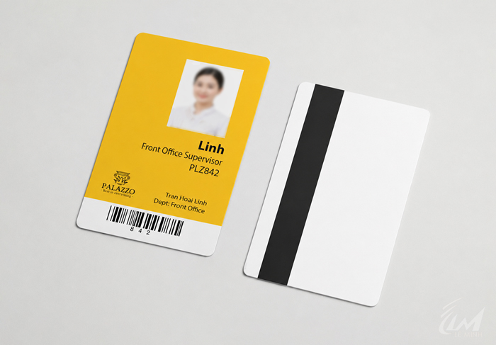 thẻ nhựa nhân viên công ty du lịch