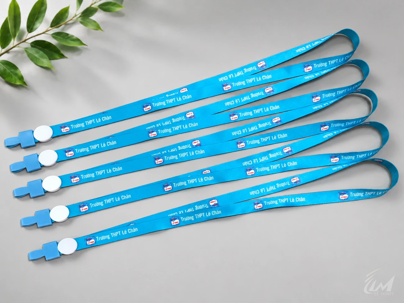 Dây đeo thẻ trường THPT - Bản 1.5cm gắn móc nhựa xanh